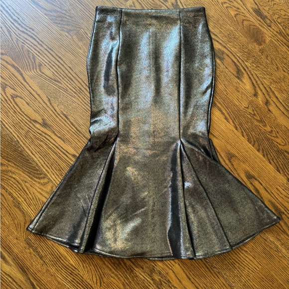 Akira fishtail midi skirt - Picture 3 of 6